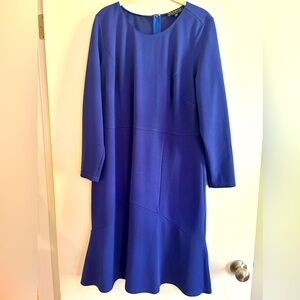 Lightweight, long sleeved dress in purple blue - size 18